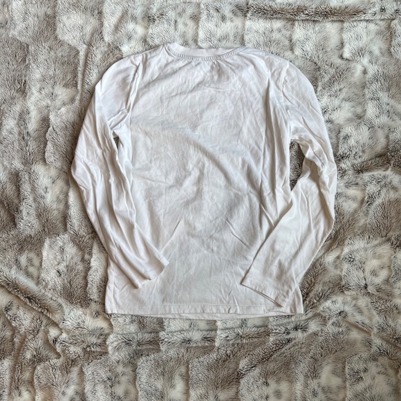 NWOT H&M Flip Shirt - Kids US8-10Y - Picture 5 of 6